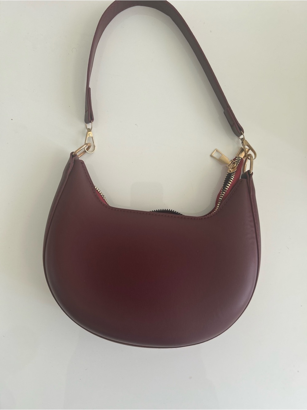 Women’s Crescent Shoulder Bag in Burgundy